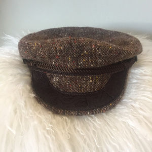 NWOT Tweed Baker Boy Cap